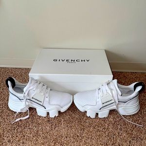 Authentic Givenchy Jaw low sneakers
